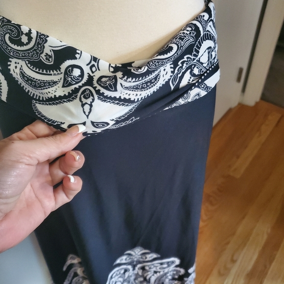 Venus Skirt - Picture 5 of 10